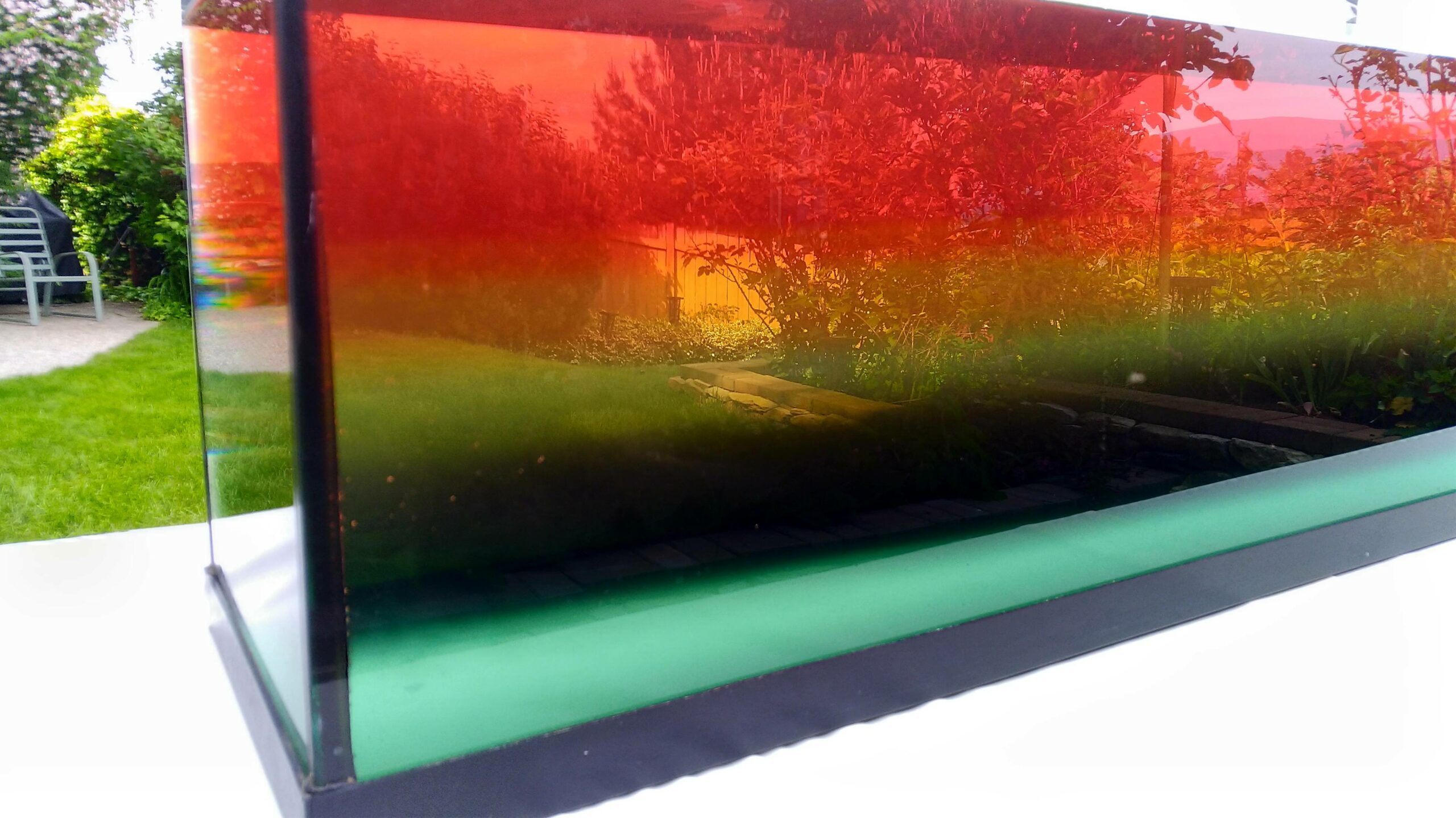 Seiche model built using an aquarium